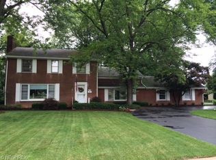 242 Overlook Dr NE, Warren, OH