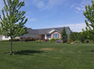3547 N Quarry Creek Dr, White Lake, MI 48383