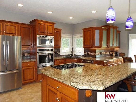 2nd image of 17114 Oakmont Dr
