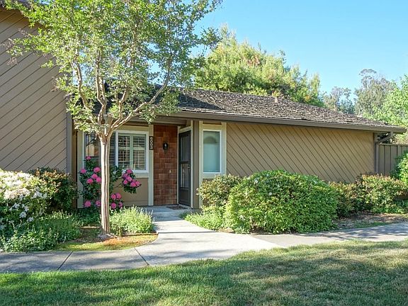 2nd image of 6003 Calle De Felice