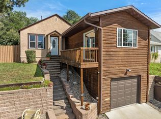 105 11th Ave NE, Minot, ND 58703