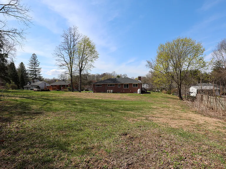 111 Zandhoek Rd — Photo 35