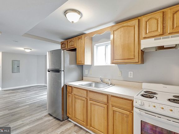 3rd image of 1711 N Gratz St #2