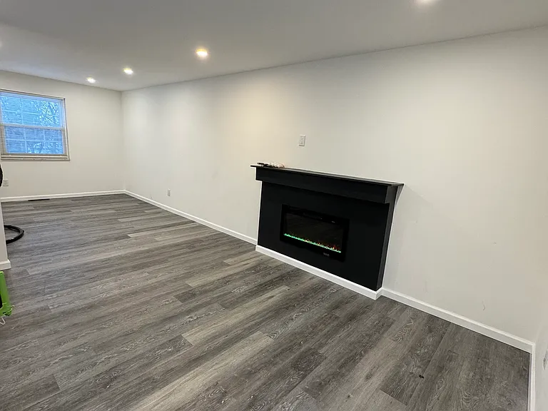 372 Sunset Rd — Photo 2