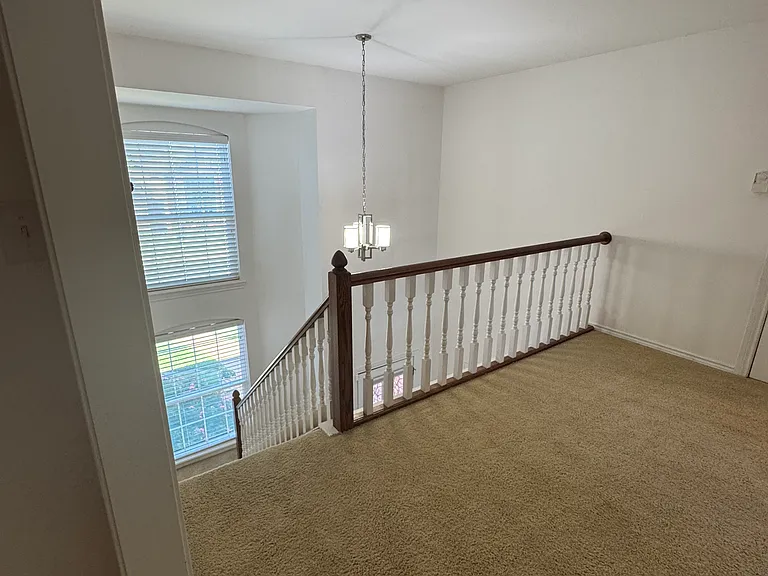 7117 Holly Square Ct — Photo 18