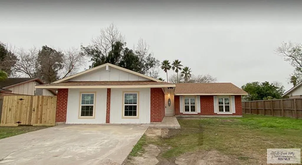 4 bed, 3.0 bath, 1882 sqft, $2,450 — Photo 1
