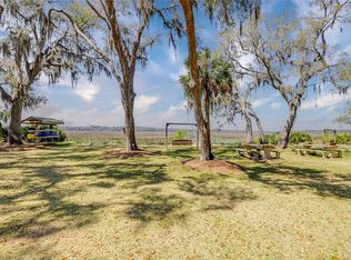 581 Coopers Point Dr, Townsend, GA 31331