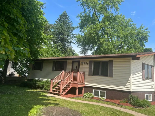 528 Pine St, Glenwood City, WI 54013