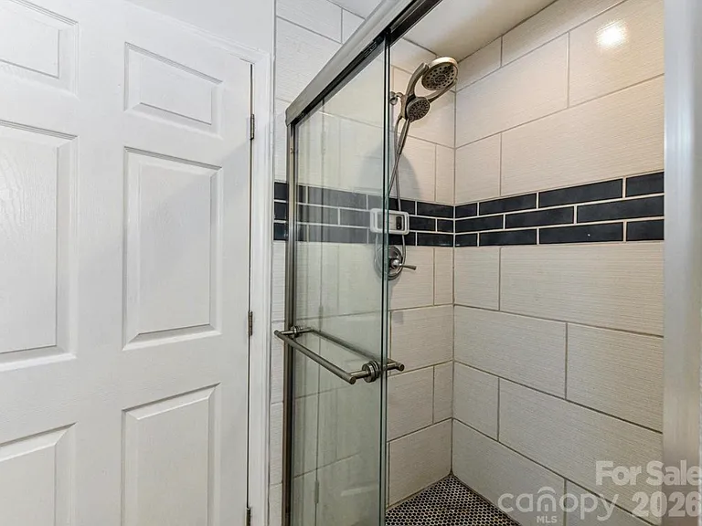 1240 Skyview Rd — Photo 13