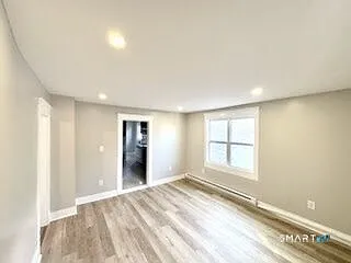 4 bed, 2.0 bath, 1200 sqft, $2,000 — Photo 3