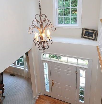2nd image of 113 Stonewood Ln #113