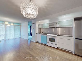 4 K Spadina Ave #523, Toronto, ON M5V 3Z9