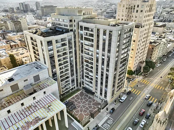 1177 California St #7 — Photo 8