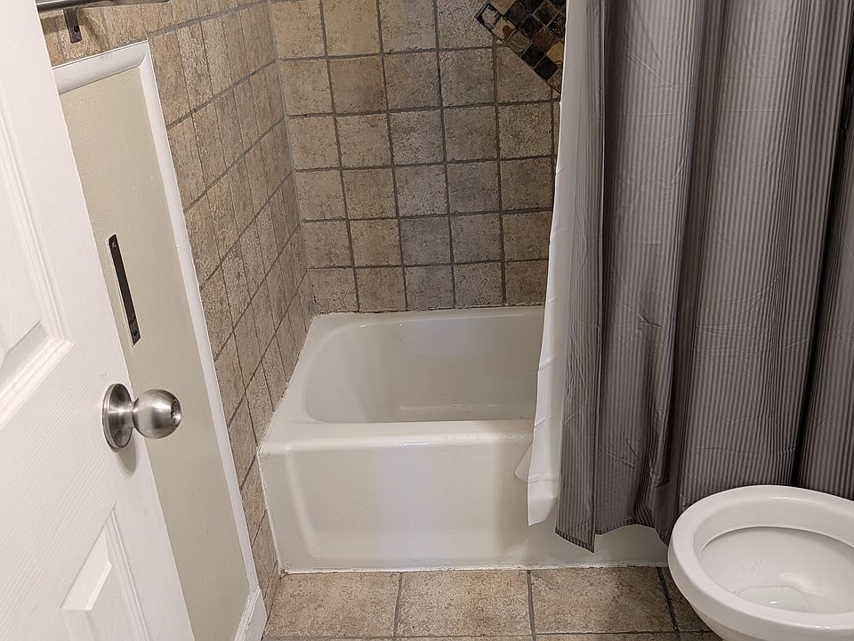 2nd image of 3832 SW 34th St