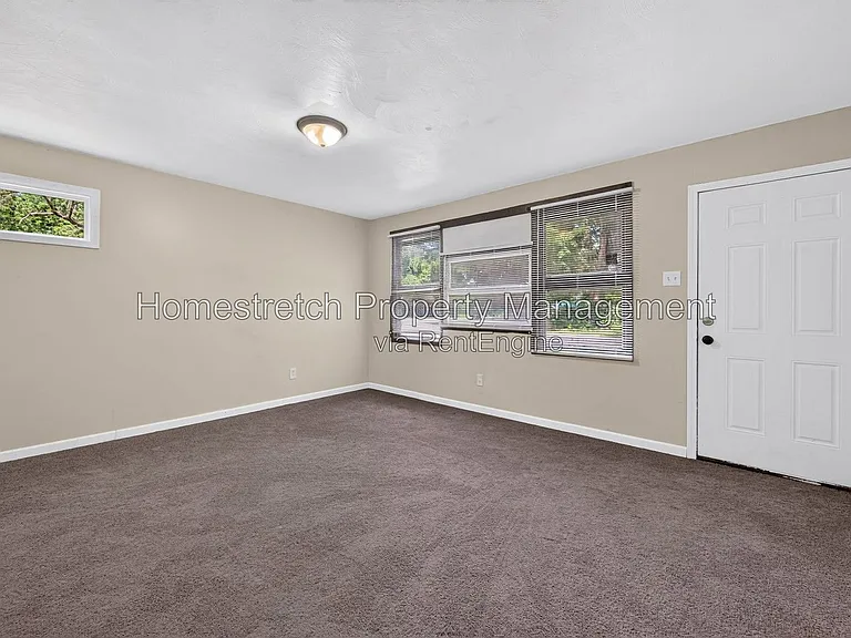 6 Amelia Dr — Photo 6