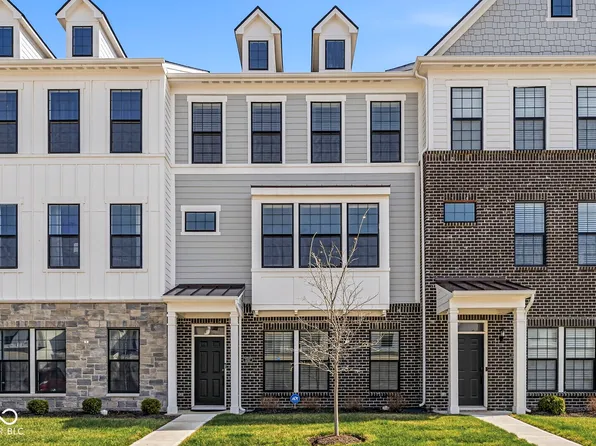 3267 Morab Dr, Zionsville, IN 46077