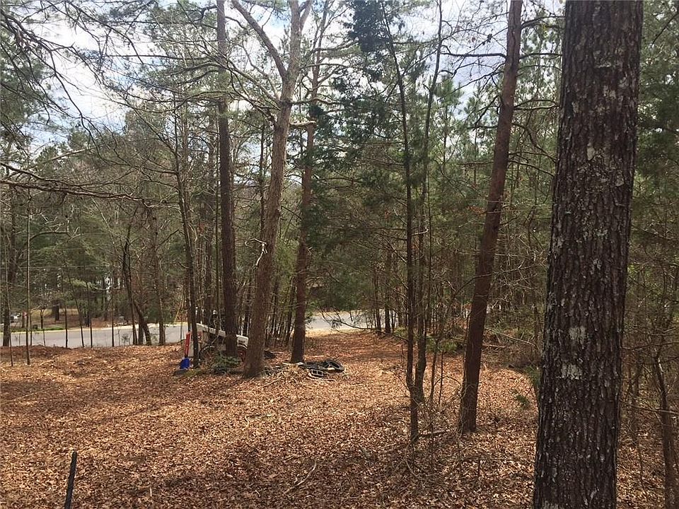 1st image of 141 Eastview Dr
