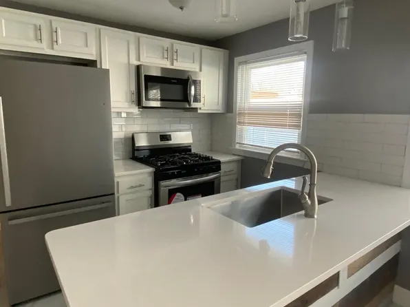 1276 Cove Ave #10, Lakewood, OH 44107