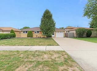 7906 W 75th St, Bridgeview, IL 60455