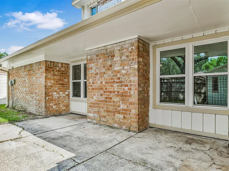 12011 Kirknoll Dr — Photo 43