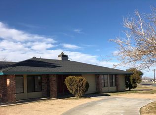 17542 Mauna Loa Ave, Hesperia, CA 92345