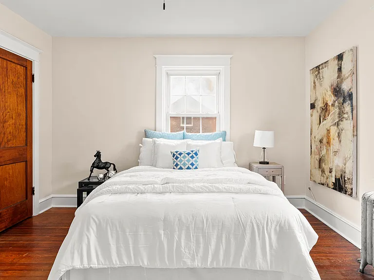 610 Saxer Ave — Photo 20
