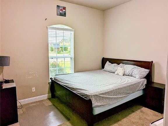 2nd image of 2229 Valley Oaks Cv