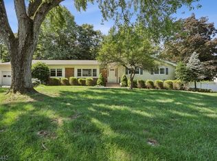 3 Pin Oak Rd, West Caldwell, NJ 07006