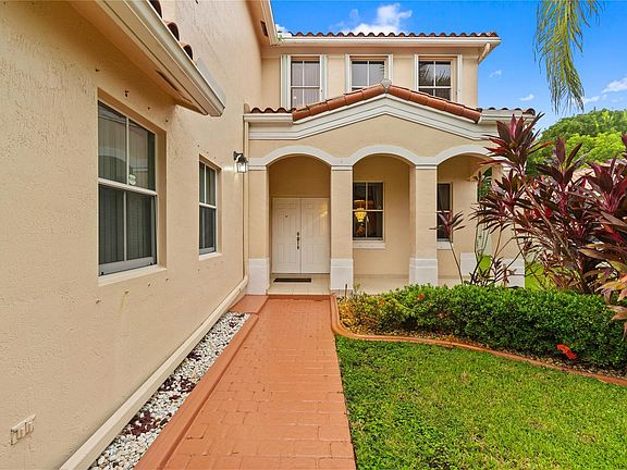 3rd image of 16830 SW 36th Court