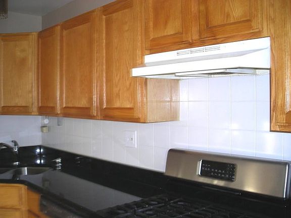 5th image of 332 S Lancelot Ln