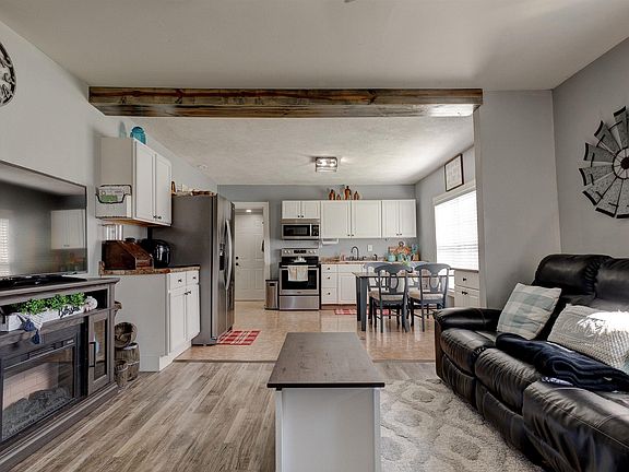 4th image of 10987 N County Road 600 E