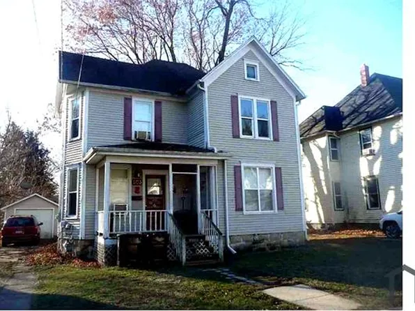 503 W Cottonwood St #1, Freeport, IL 61032