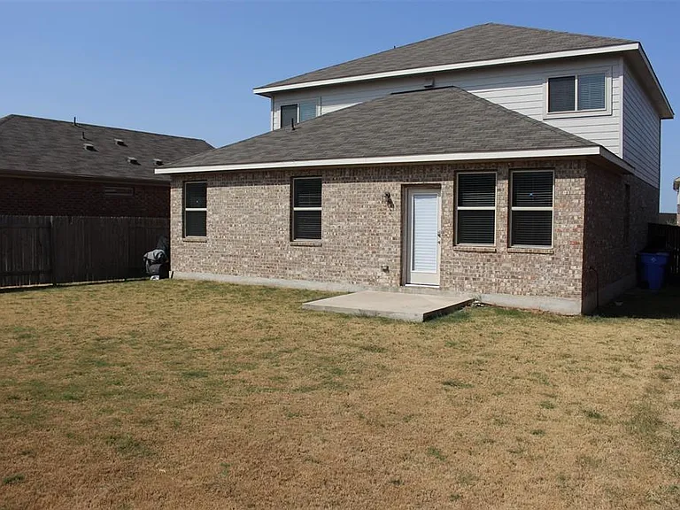 13724 Fallsprings Way — Photo 17
