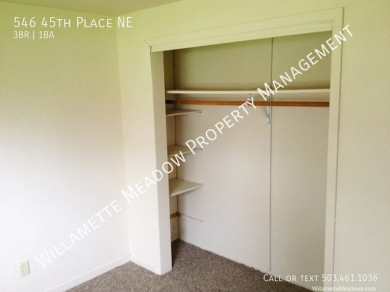 546 45th Pl NE — Photo 11