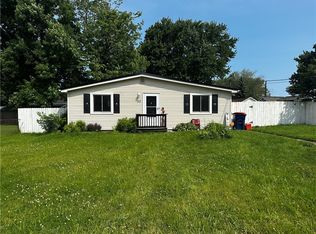 22 Orchard Rd, Rochester, NY 14612