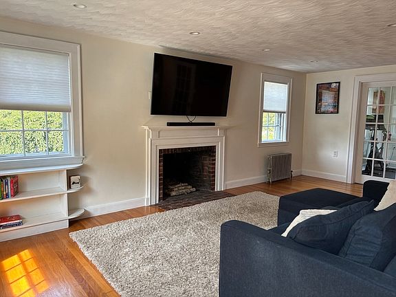2nd image of 25 Sherman Rd