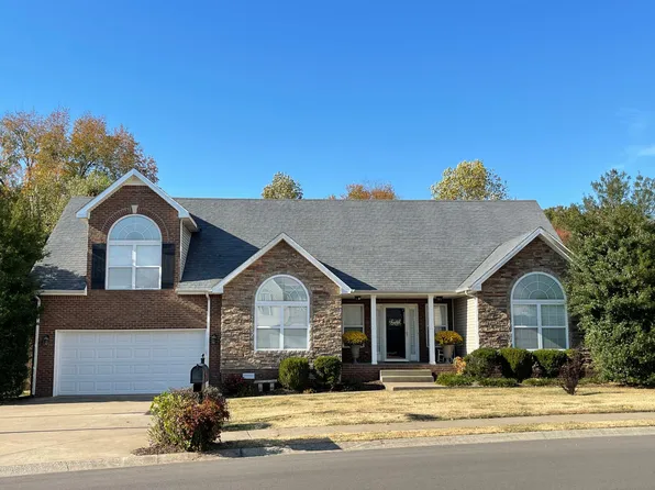 716 W Accipiter Cir, Clarksville, TN 37043
