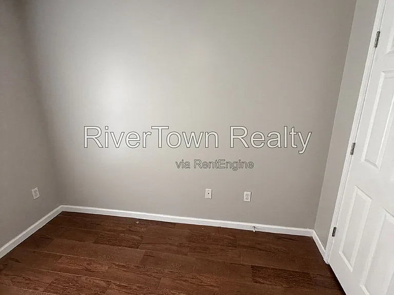 10570 Pecan View Dr — Photo 8