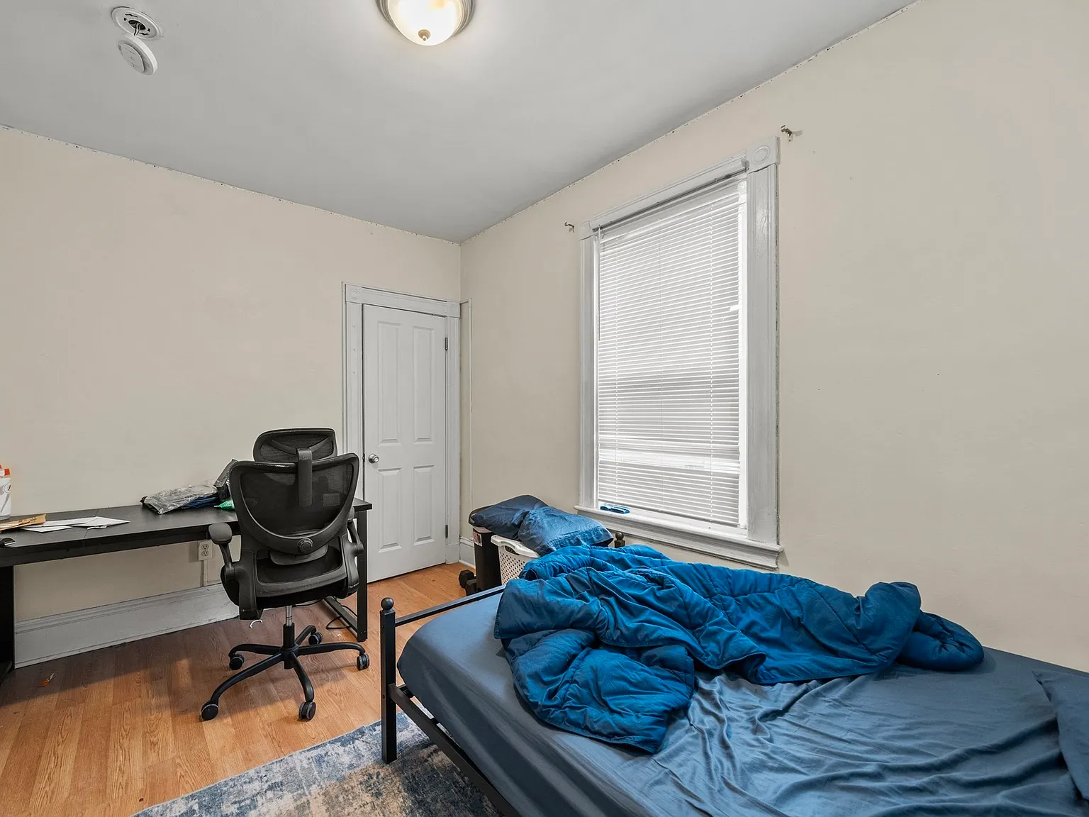 3 bed, 9999 sqft, $4,500 — Photo 3