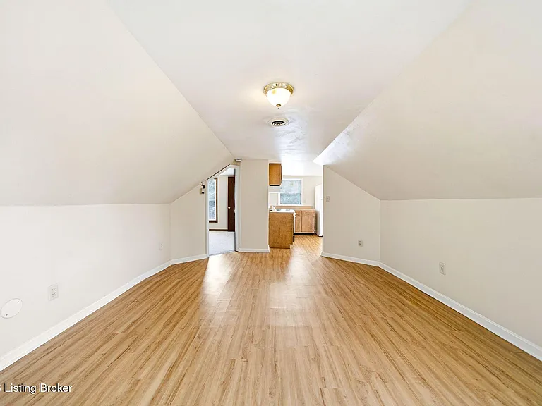 1612 Ellwood Ave #4 — Photo 10