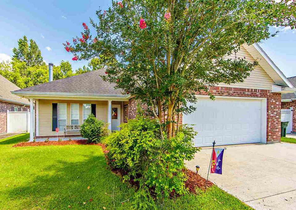 1st image of 149 Woodburn Dr
