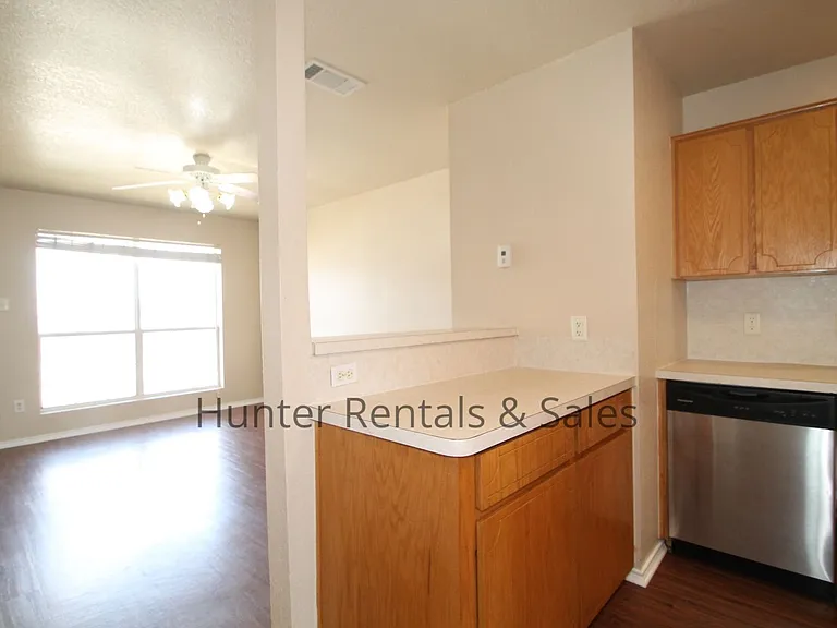 3904C Gus Dr — Photo 9