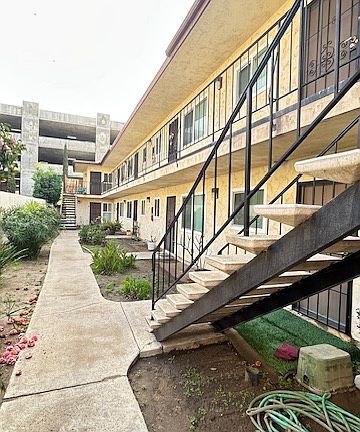 3rd image of 356 Roosevelt St APT 11
