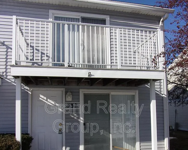 337 Meadow Green Ln #1 — Photo 1