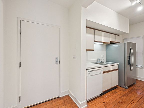 4th image of 692 N High St APT 309