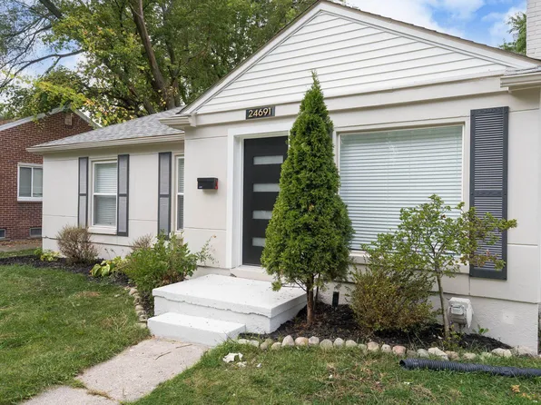 24691 Parklawn St, Oak Park, MI 48237