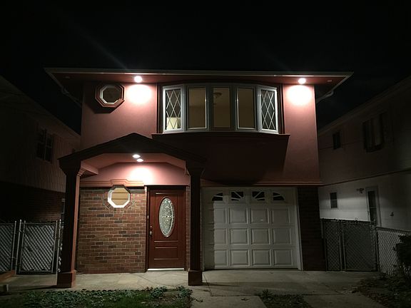 2nd image of 16412 92nd St