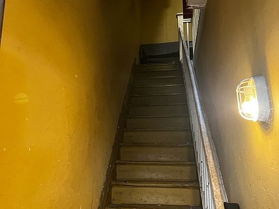 4th image of 86-08 Jamaica Ave