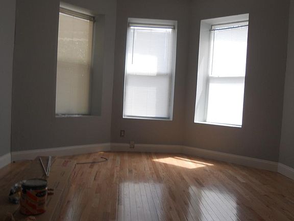 2nd image of 3917 Shenandoah Ave #1