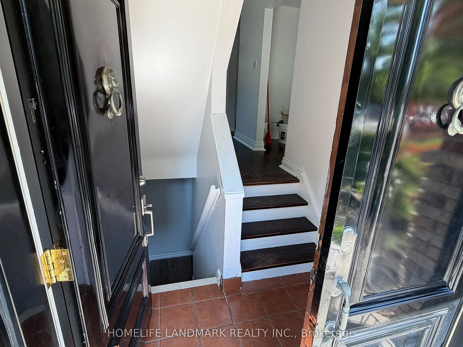 4 bed, $4,000 — Photo 4